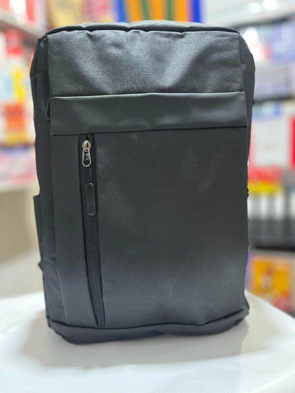 Black Minimalist Backpack (Style B)